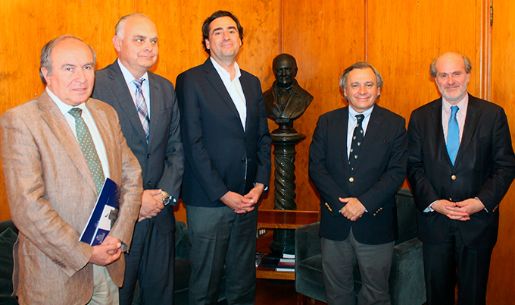 Decano Ruiz-Tagle se reúne con decanos de la PUC, UDEC, PUCV y UV