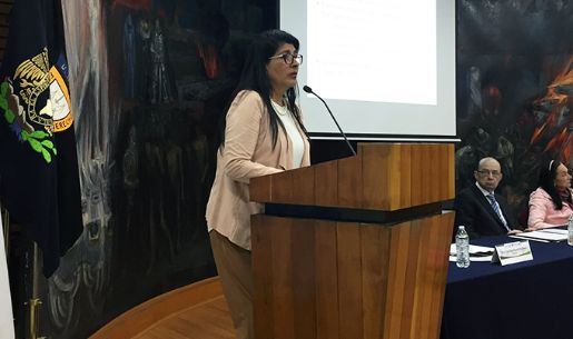 Profesora Camacho expone en México sobre realidad de los DD.HH.