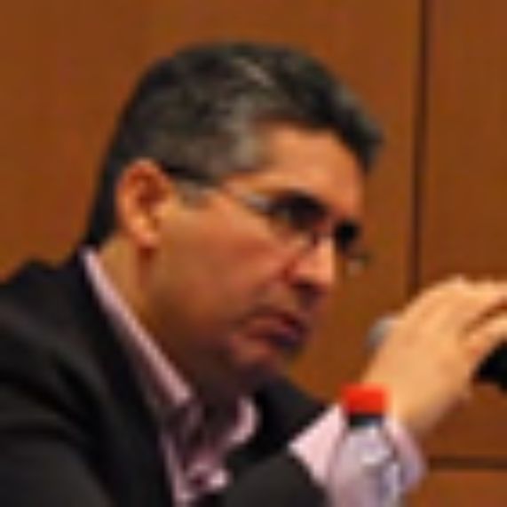 Prof. Ricardo Camargo.
