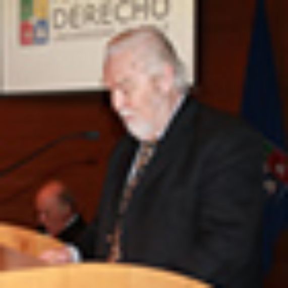 Prof. Juan Colombo.