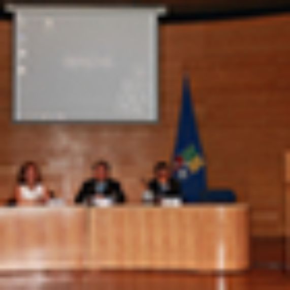 El subsecretario del Trabajo, Francisco Javier Díaz, y el diputado Osvaldo Andrade, fueron parte del seminario. 