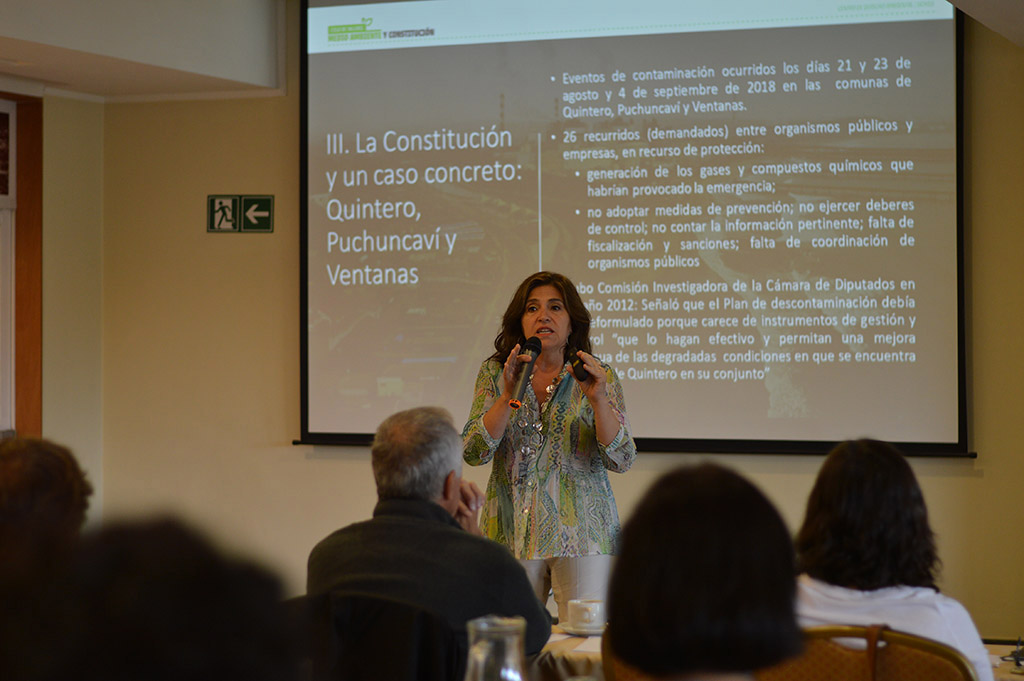 La profesora Ana Lya Uriarte también participó durante los encuentros realizados a comienzos de marzo.