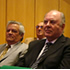 Prof. Vivian Bullemore, rector Víctor Pérez, y el funcionario Ricardo Escobar. 