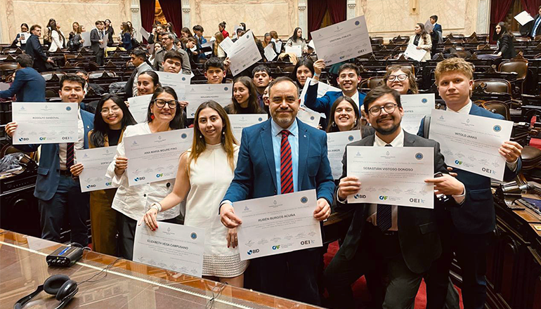 Delegación de la Facultad de Derecho participó en el Programa Cambio de Roles 2025