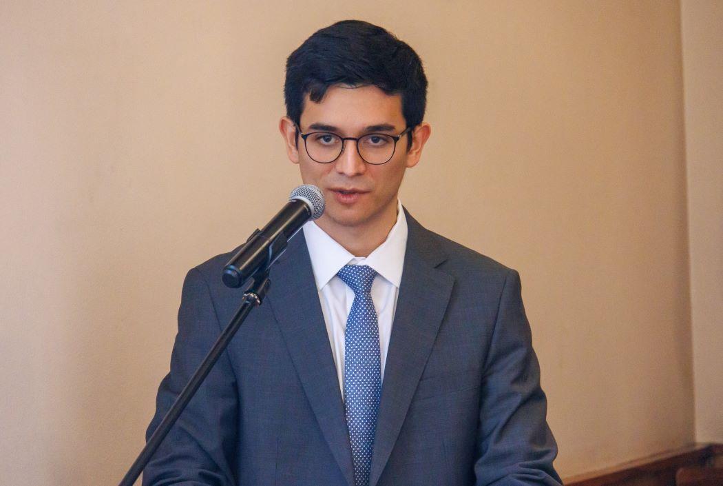 Franco Palavecino Muñoz es distinguido con Premio Francisco Orrego Vicuña