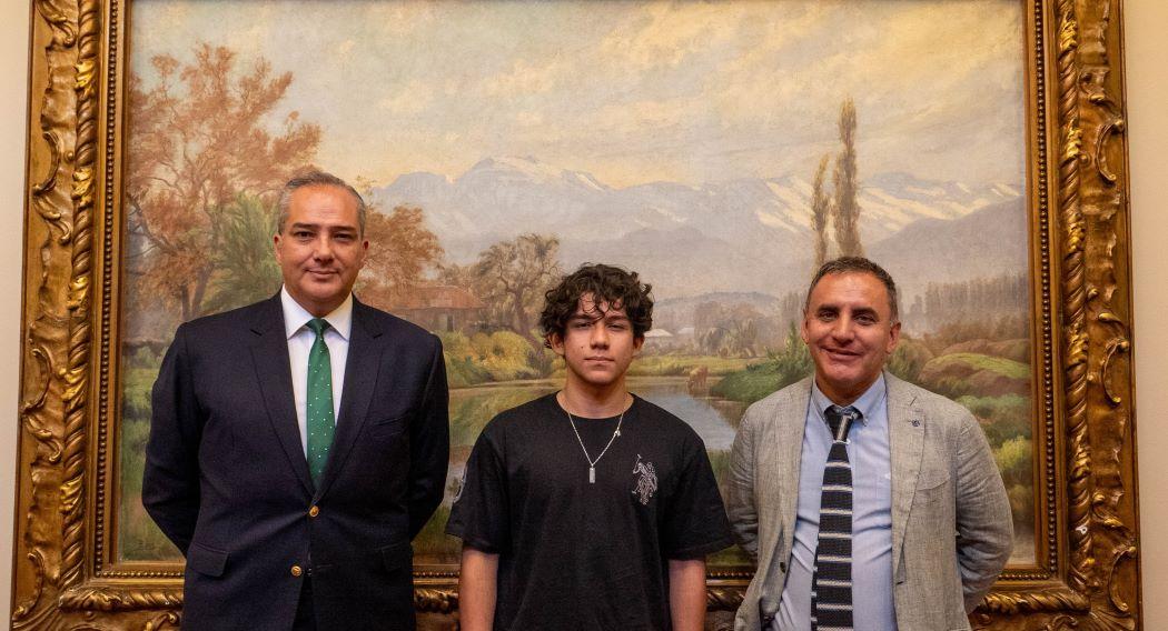 Facultad de Derecho de la Universidad de Chile recibe al mejor puntaje de admisión 2026 a nivel nacional