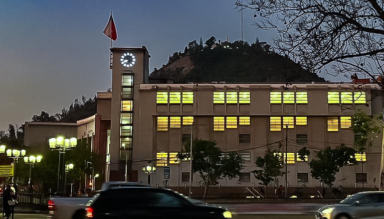 Facultad de Derecho se ilumina con Eficiencia Energética