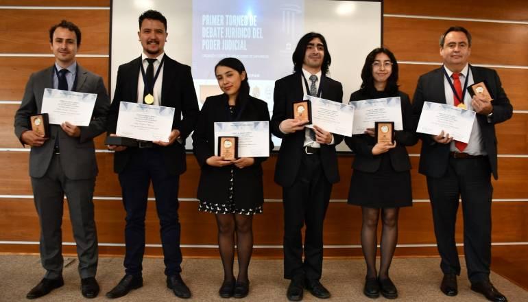 Equipo de la Facultad de Derecho gana el Primer Torneo de Debate Jurídico del Poder Judicial