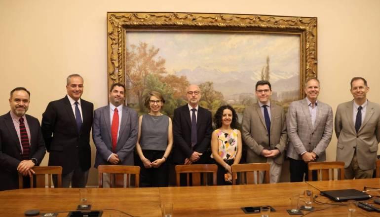 Destacada visita de académicos de la Universidad de Lille a la Facultad de Derecho