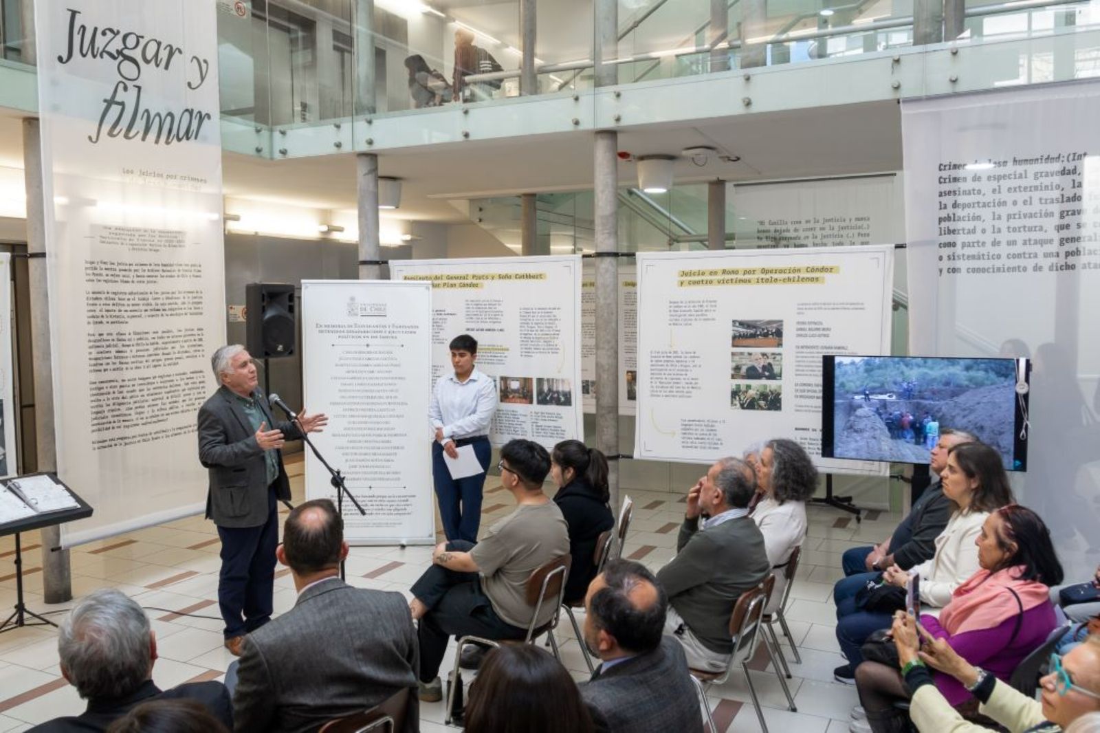 Facultad de Derecho de la Universidad de Chile rinde homenaje a víctimas de la dictadura