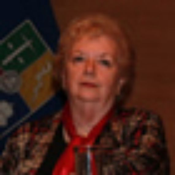 Prof. María Eugenia Montt. 