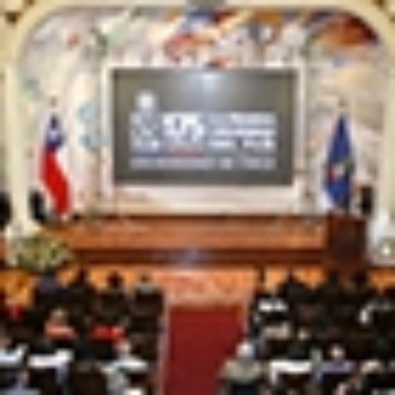 Investigadores son distinguidos en aniversario 175 de la U. de Chile