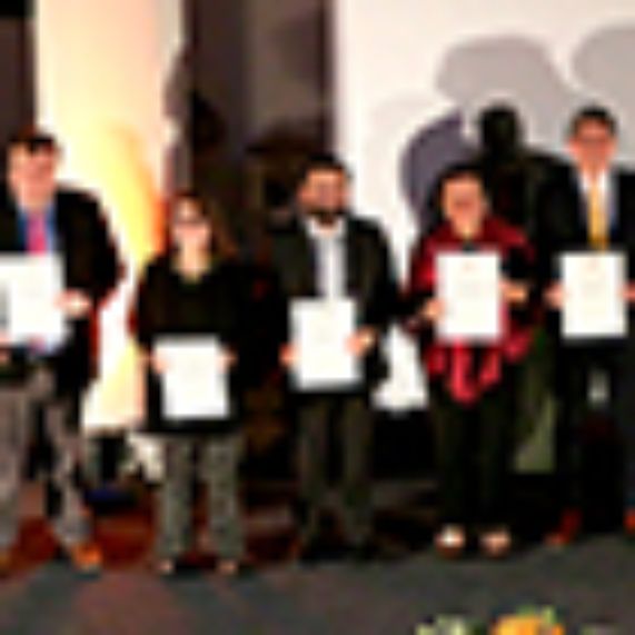 U. de Chile entrega distinción a seis graduados del programa de Doctorado en Derecho