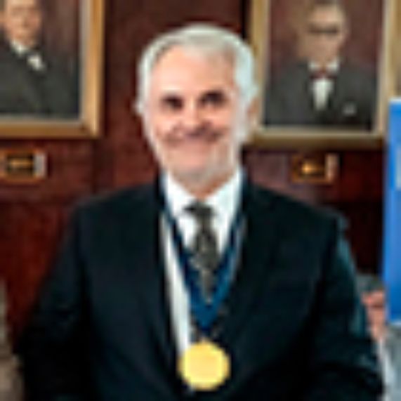Profesor Antonio Bascuñán recibe el grado de doctor honoris causa de la Universidad de Valparaíso