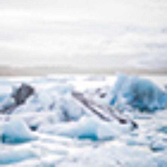 Investigadores y autoridades se reúnen por primera vez para analizar temas antárticos desde la mirada jurídica