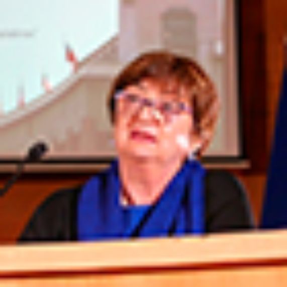 Dra. María Eugenia Góngora: 
