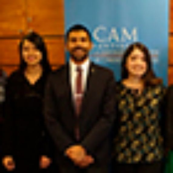 Equipo de arbitraje comercial internacional de Derecho UChile gana Pre Moot CAM Santiago 2019