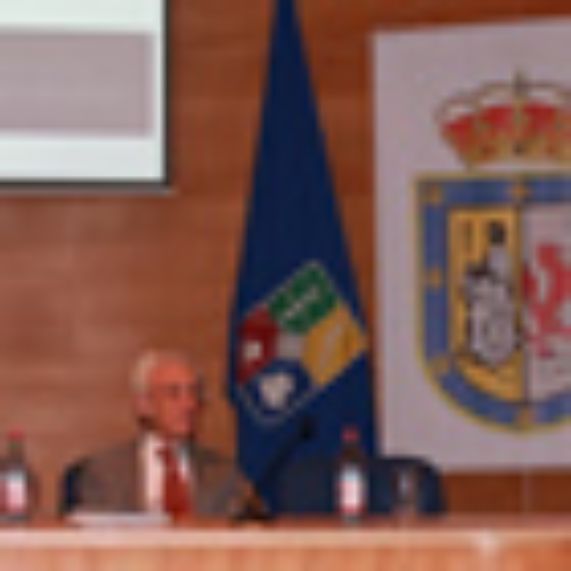 Prof. Bernardino Bravo, Premio Nacional de Historia 2010. 