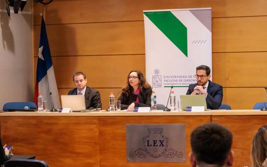 Profesor Ignacio Ríos, profesora Magdalena Bustos y profesor  Alexander Vargas de la U. Externado de Colombia.