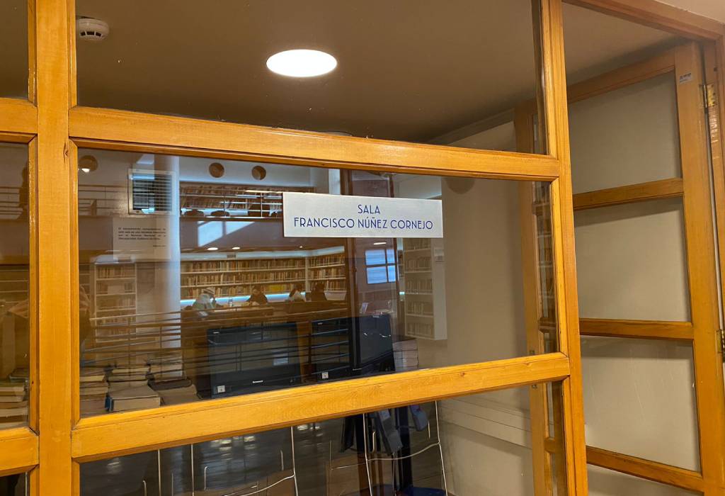 La sala de estudios Francisco Núñez se ubica en el subterráneo de la Biblioteca Central de nuestra Facultad.