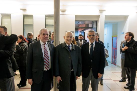 De izq. a der:Raúl Guzmán, secretario general del Senado; Roberto Nahum, exdecano de la Facultad de Derecho y Luis Cordero, ministro de Seguridad Pública.